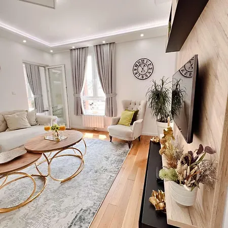 Апартаменты Fontana 1 Free Parking *