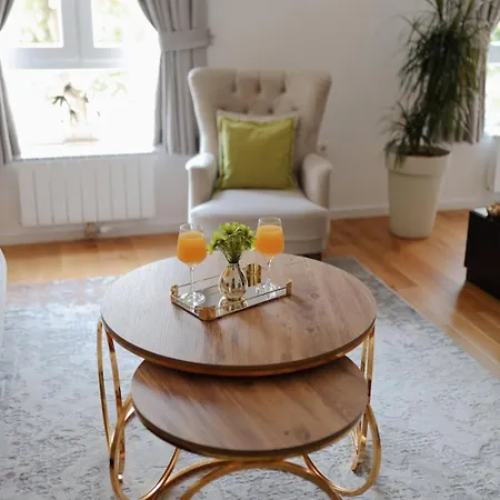 Fontana 1 Free Parking * Тузла