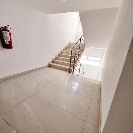 Апартаменты Fontana 1 Free Parking